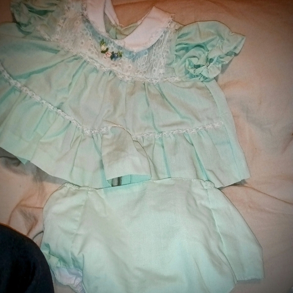 Green Vintage Dress with matching Bloomers - Picture 1 of 3